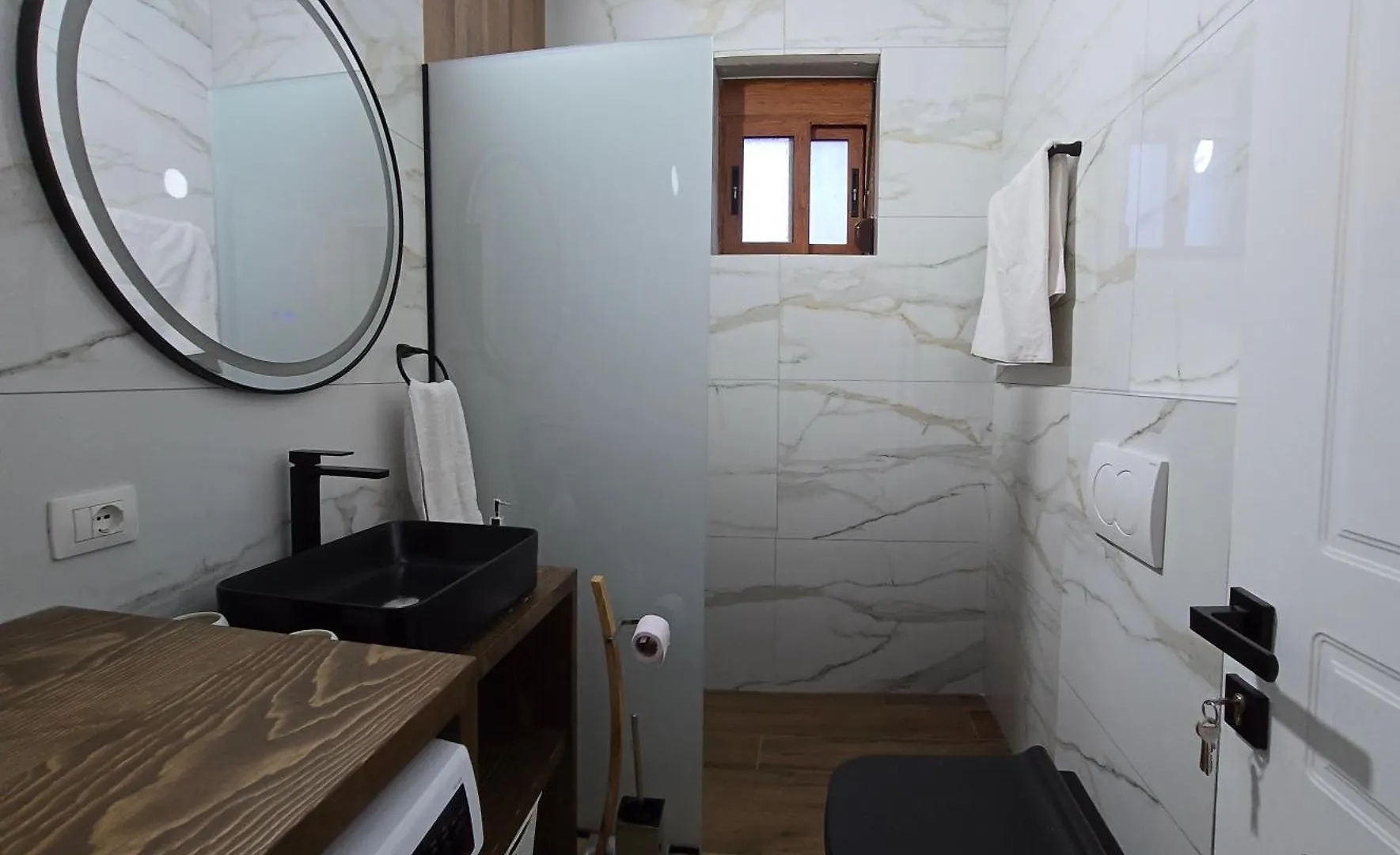 Berat Stone House Daire 0*,